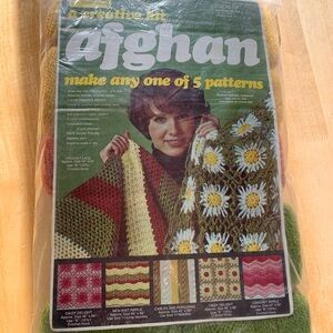 Yarn Kits Inc. Red Yellow Green 5 Pattern Knit Crochet Afghan Kit Vintage USA